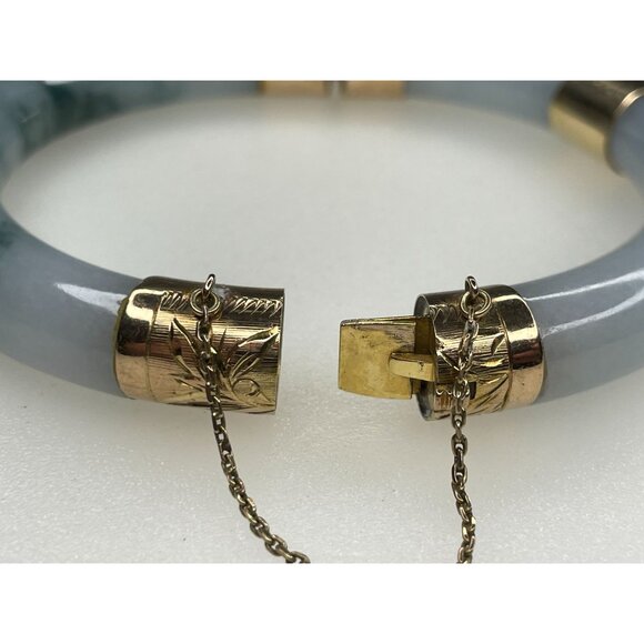 14K Gold Hinged Jadeite Bangle Bracelet 68 Grams With Safety Chain & Floral Engr - Picture 4 of 16
